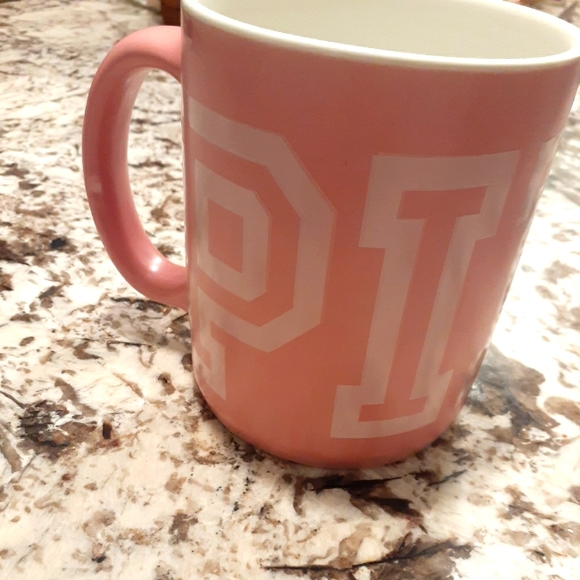 Victoria's Secret PINK 30 Oz Large Soft Pink Oversized Mug. - Picture 1 of 12